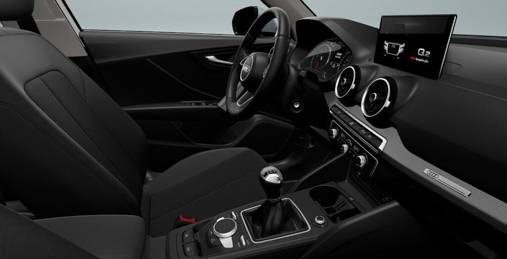 AUDI-Q2-Advanced-30-TDI-interior-perfil