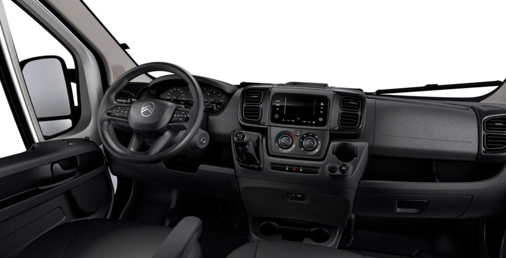 CITROEN-JUMPER-BLUEHDI-140CV-FURGON-L3H2-MANUAL-interior-delantera