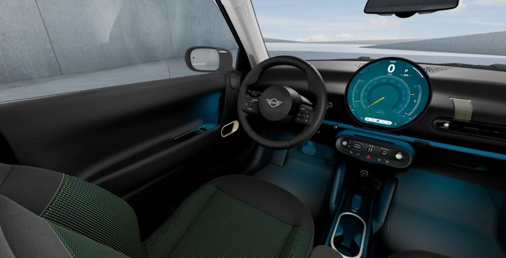 MINI-Cooper-E-Essential-interior-delantera