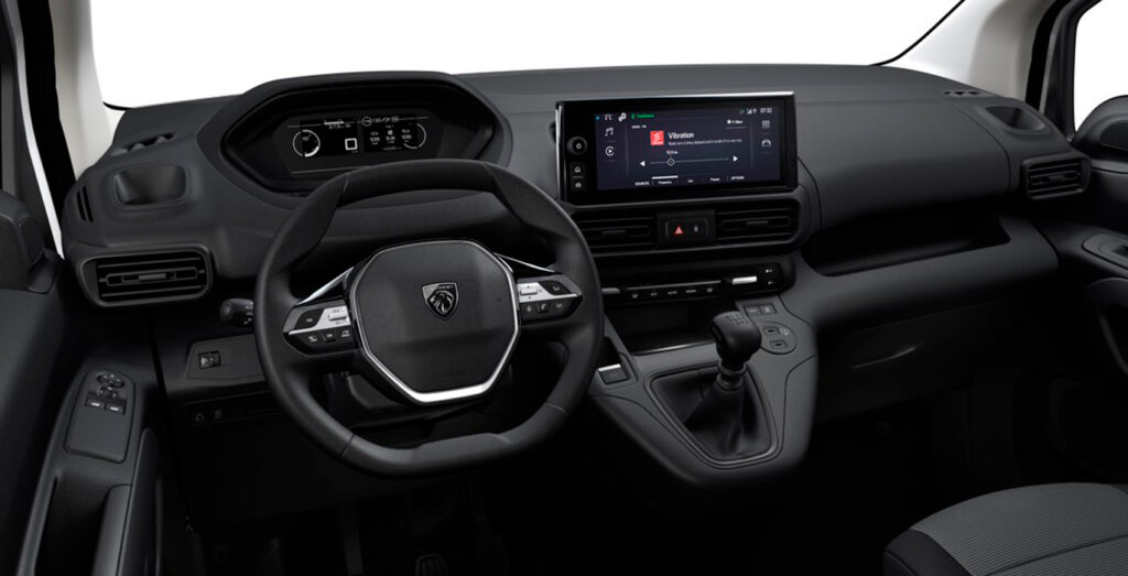 Peugeot-Partner-Pro-Standard-BlueHDI-restyling-interior-delantera