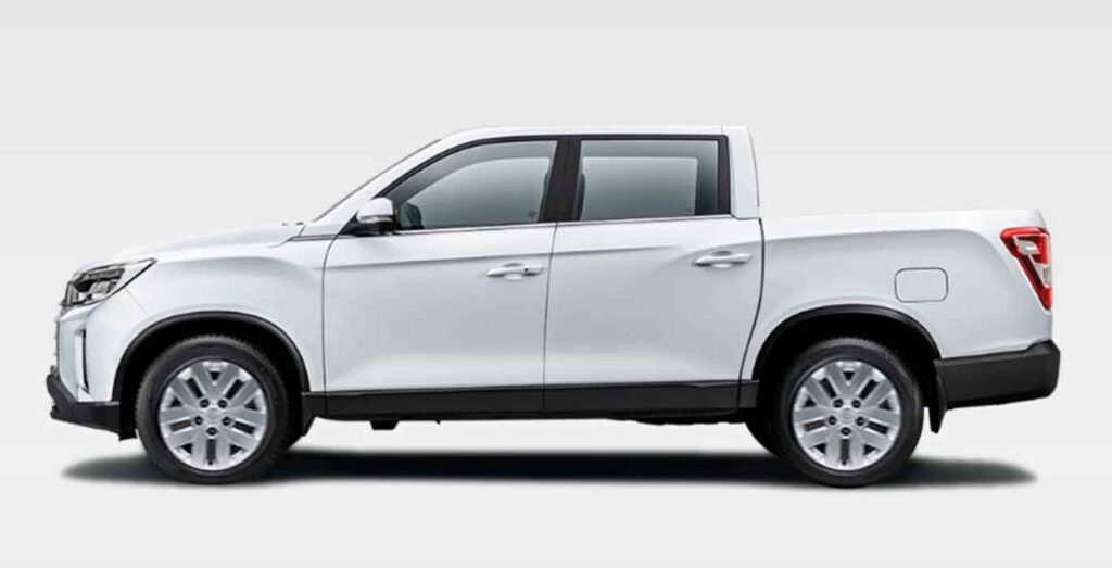 SsangYong-Musso-Sports-D22-DTR-Pro-4X4-MT-lateral