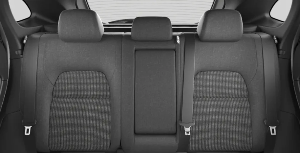 NISSAN-Qashqai-DIG-T-103kW-140CV-MHEV-4x2-Acenta-Deep-Blue-Ocean-interior-trasera.webp