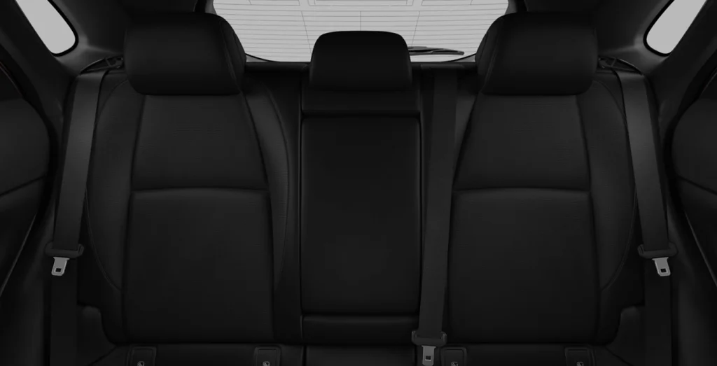 MAZDA-CX-30-2.5L-E-SKYACT-G-MHEV-PRIME-LINE-MANUAL-interior-trasera.webp
