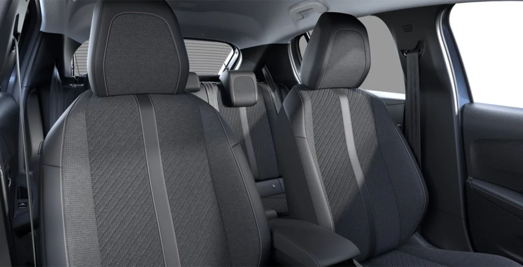 Peugeot-208-Allure-Puretech-100-interior-trasera.webp
