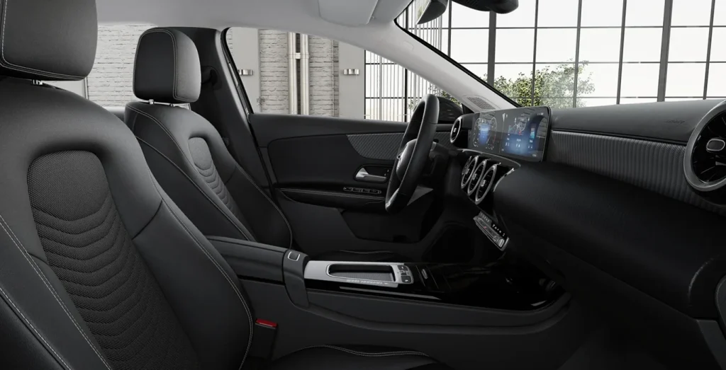 Mercedes-Benz-Clase-A-180-interior-delantera-II.webp