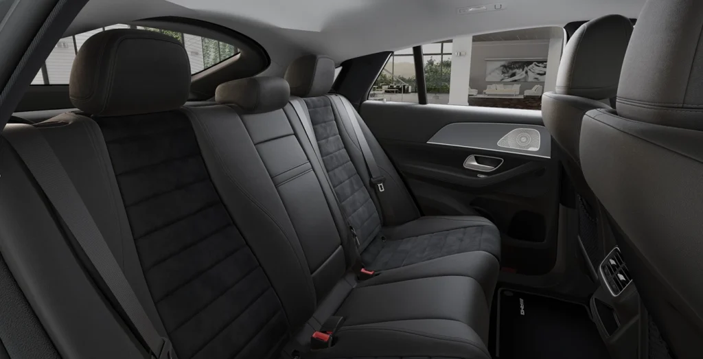 Mercedes-Benz-GLE-350de-4MATIC-Coupe-interior-trasera