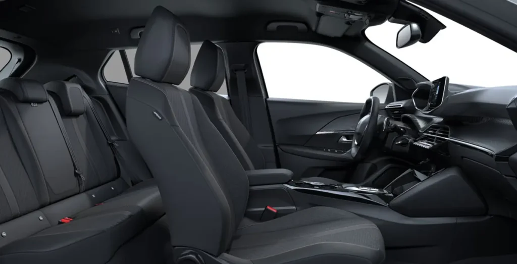 Peugeot-2008-Allure-136-Hybrid-interior-trasera