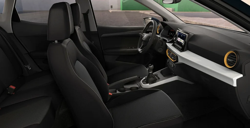 Seat-Arona-1.0-TSI-Style-Special-Edition-interior-delantera-II.webp