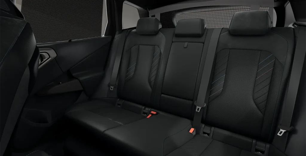 BMW-X3-20d-xDrive-interior-trasera.webp