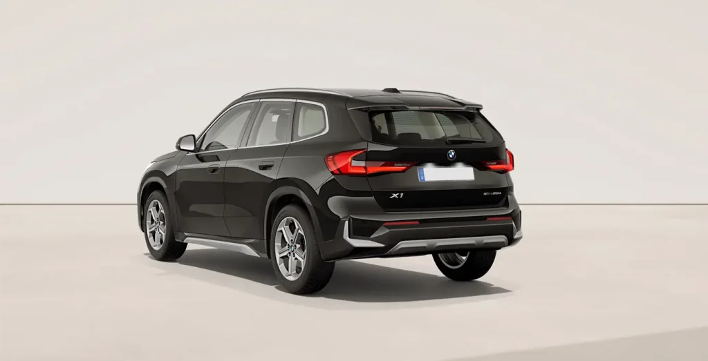 BMW-X1-sDrive20d-xLine-120kW-trasera.webp
