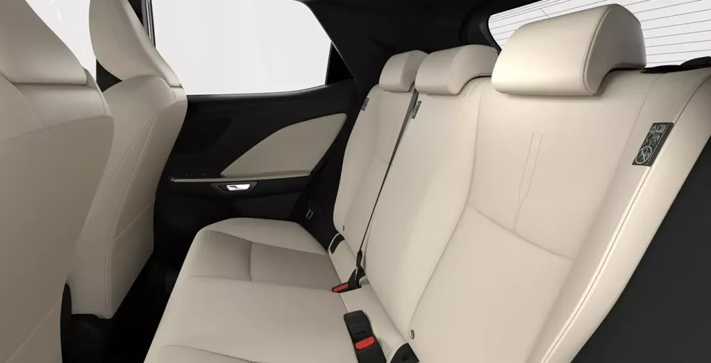 Lexus-LBX-1.5-HEV-Elegant-interior-trasera.webp