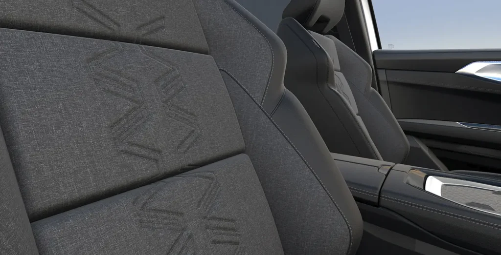 RENAULT-ESPACE-TECHNO-E-TECH-FULL-HYBRID-200CV-interior-delantera-II.webp