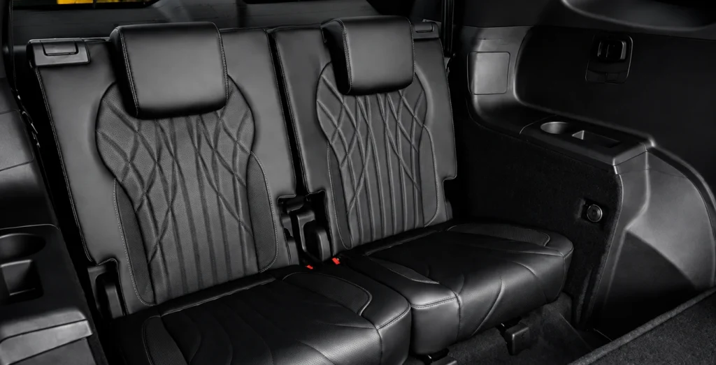 Jaecoo-8-PHEV-Exclusive-1.5-TGDI-3DHT-AWD-7p.-interior-trasera.webp